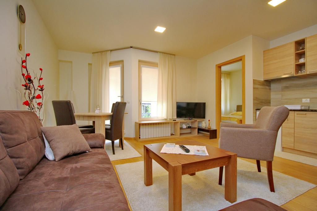 Lux Apartment Lazarevic Zlatibor Bagian luar foto